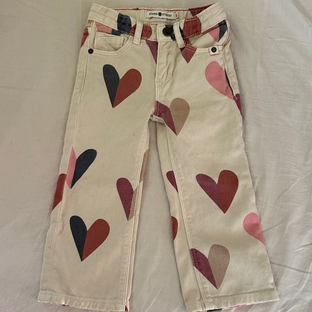 Stains and Stories Wide Leg Jean Pant - Crème with Hearts All Over